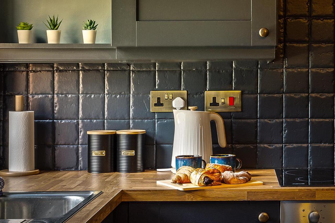 Stylish Romantic Country Escape Near Chester Christleton エクステリア 写真