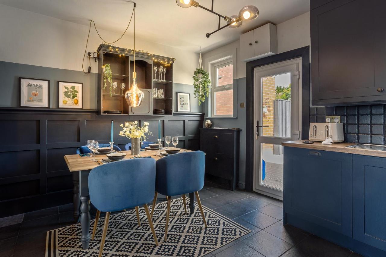 Stylish Romantic Country Escape Near Chester Christleton エクステリア 写真